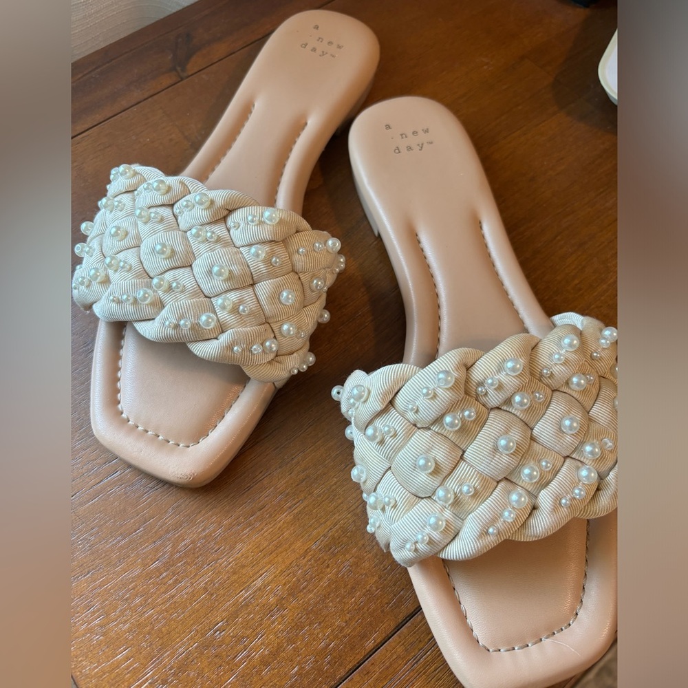A New Day Pearl slides 8-1/2